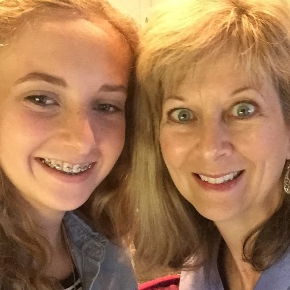 Meet your Posher, Venetia - Picture 1 of 1